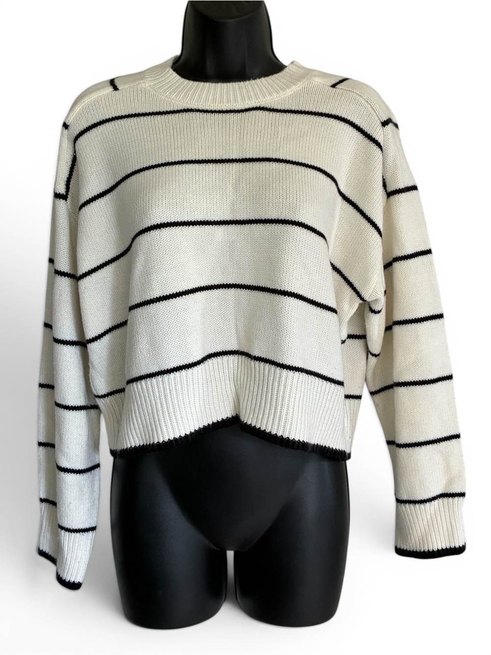 Industry Classic Quiet Luxury Striped Crewneck Sweater - Cream/Black Size M